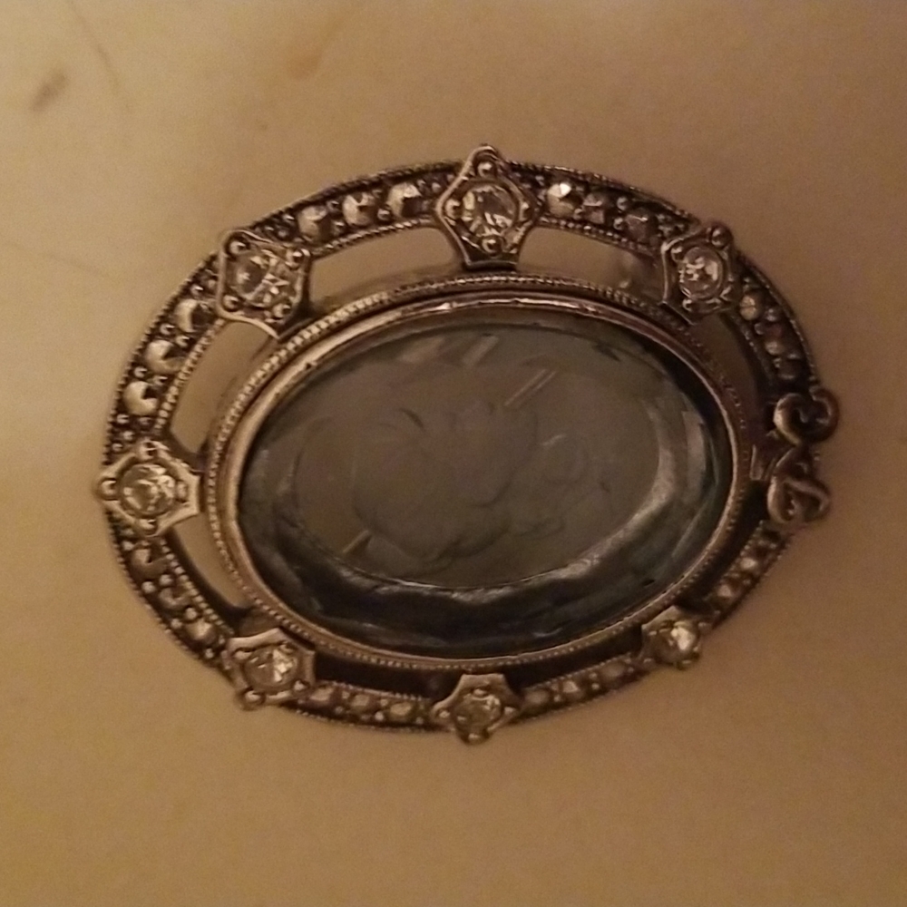 Vintage Crystal & Silver Brooch - Avon Award 98 - 99